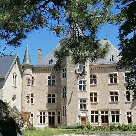 Au Chateau Saint-geoire *