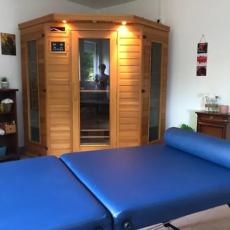 Guest house Au Chateau Saint-geoire *