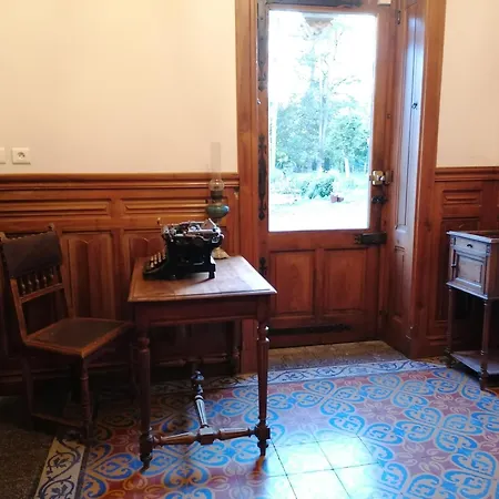 Au Chateau Saint-geoire Guest house Saint-Geoire-en-Valdaine