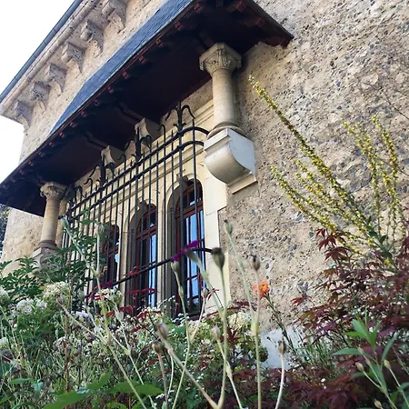 Au Chateau Saint-geoire